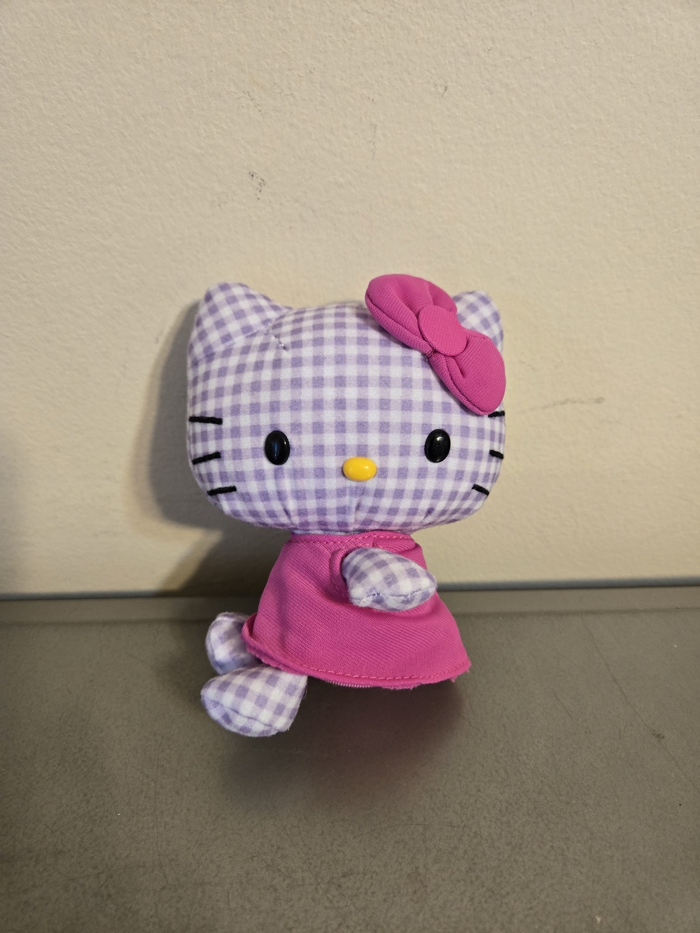 2011 Jakks Pacific Hello Kitty 5.5" Plush Toy